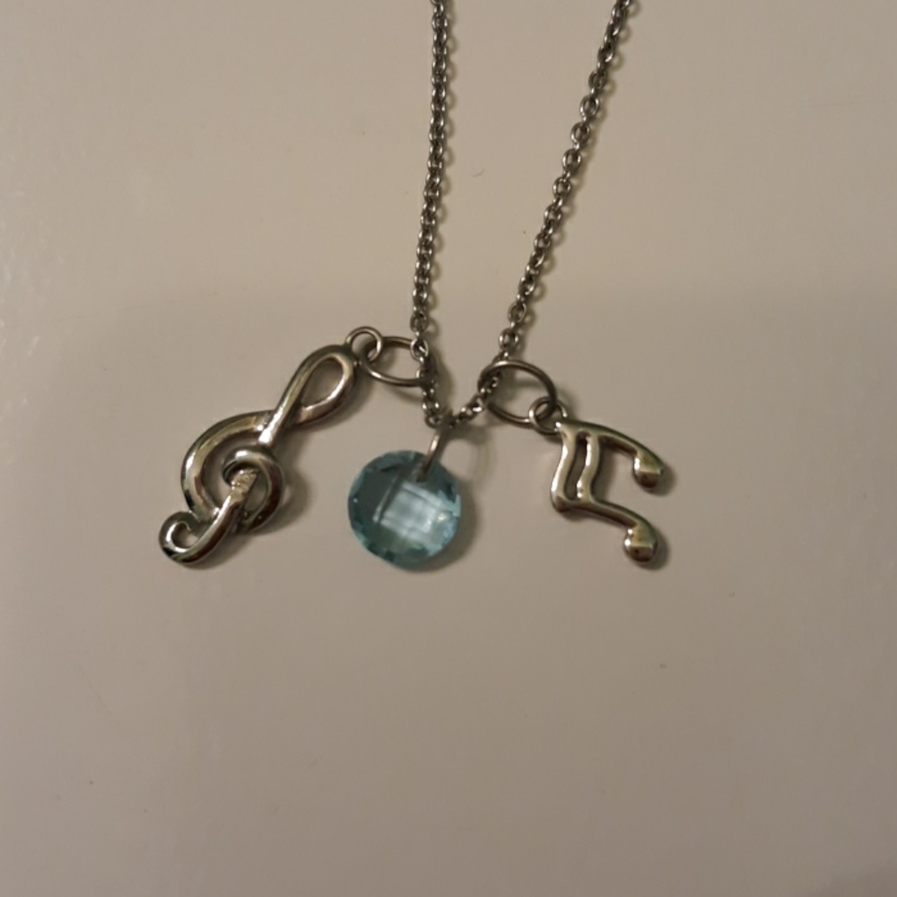 Music note necklace